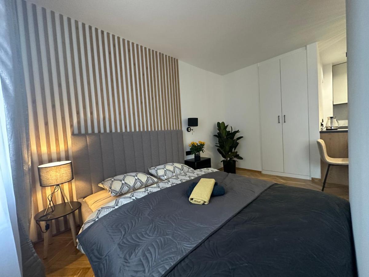 Mki Apartments - Zlota 69 Warsaw City Center Apartment Eksteriør bilde